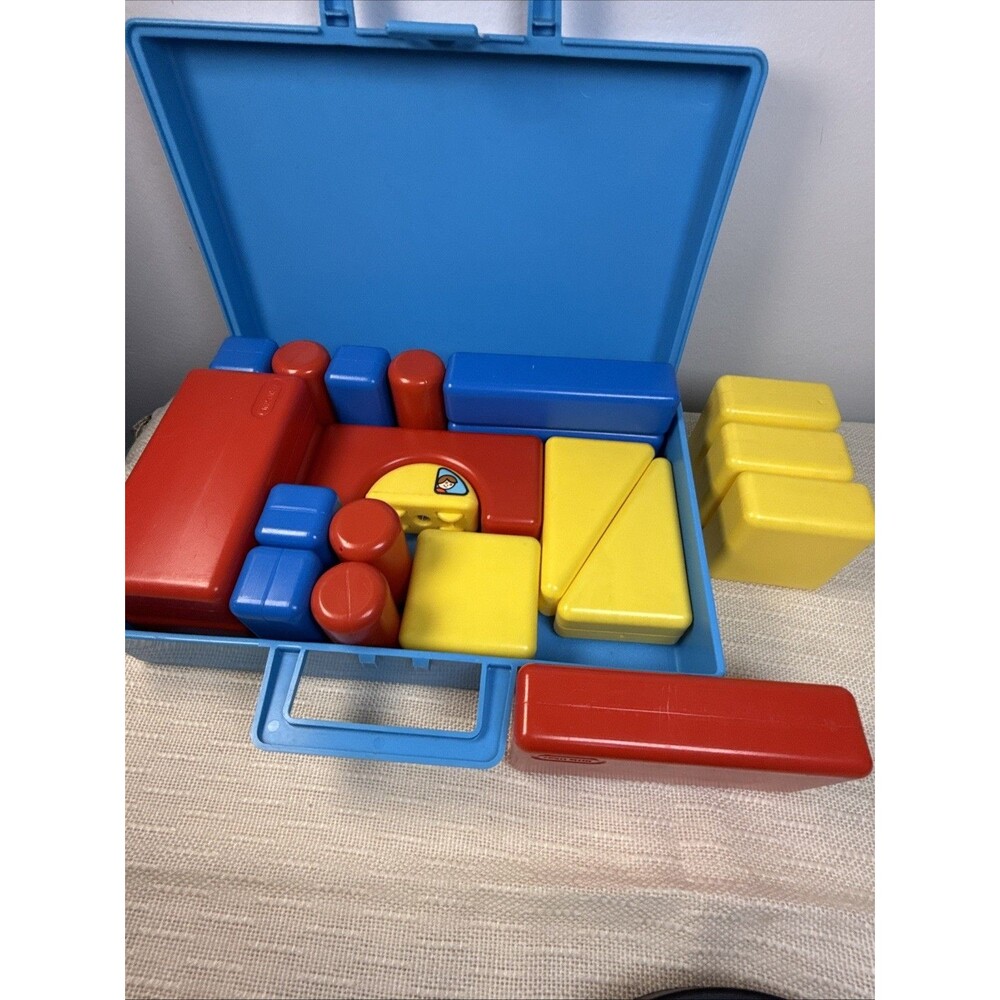 Vtg Little Tikes Carry-A-Long Building Block Case With Blocks 20 Blocks & 1 Car - Picture 5 of 14